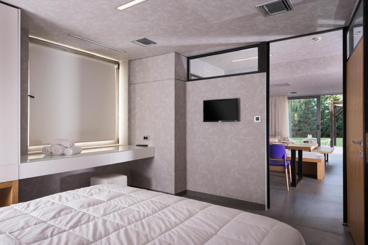 Icarus Hotel Kalamaki Eksteriør billede