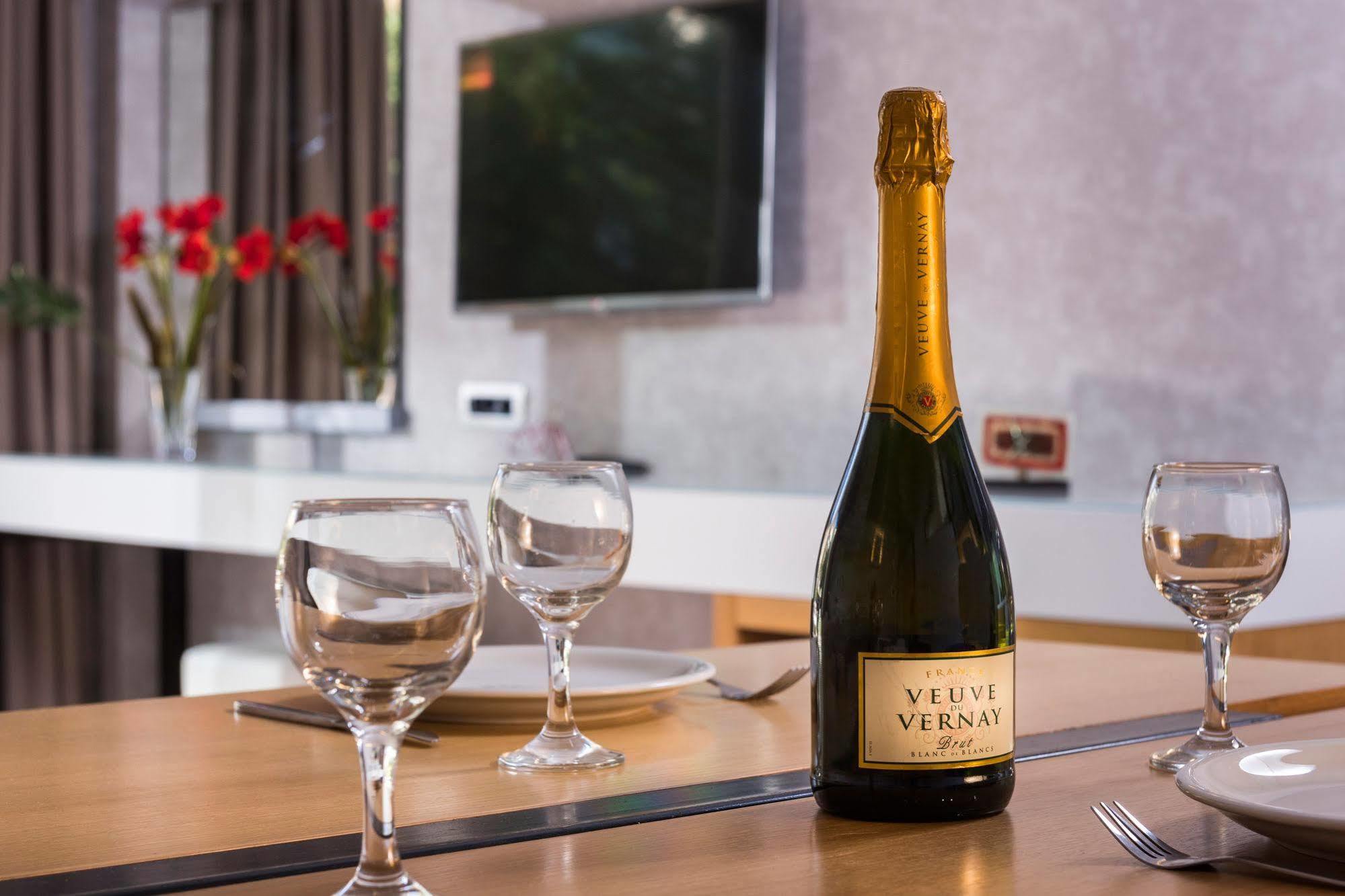 Icarus Hotel Kalamaki Eksteriør billede